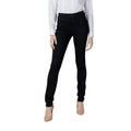 GUESS svarta jeans med lätt stretch